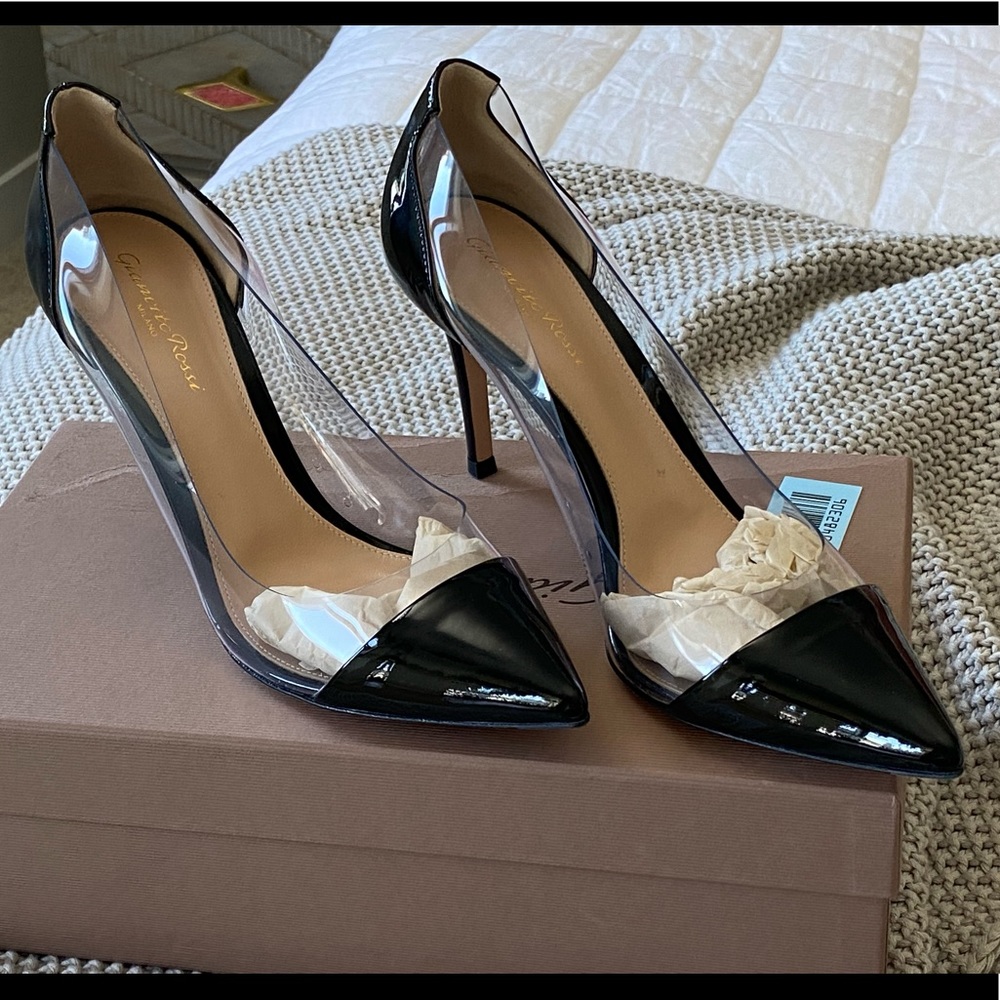 NIB Gianvito Rossi 85 Plexi Patent Pumps